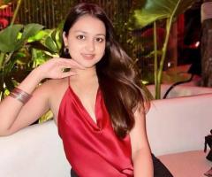 Esha Arora VIP Girl Available for Private Time